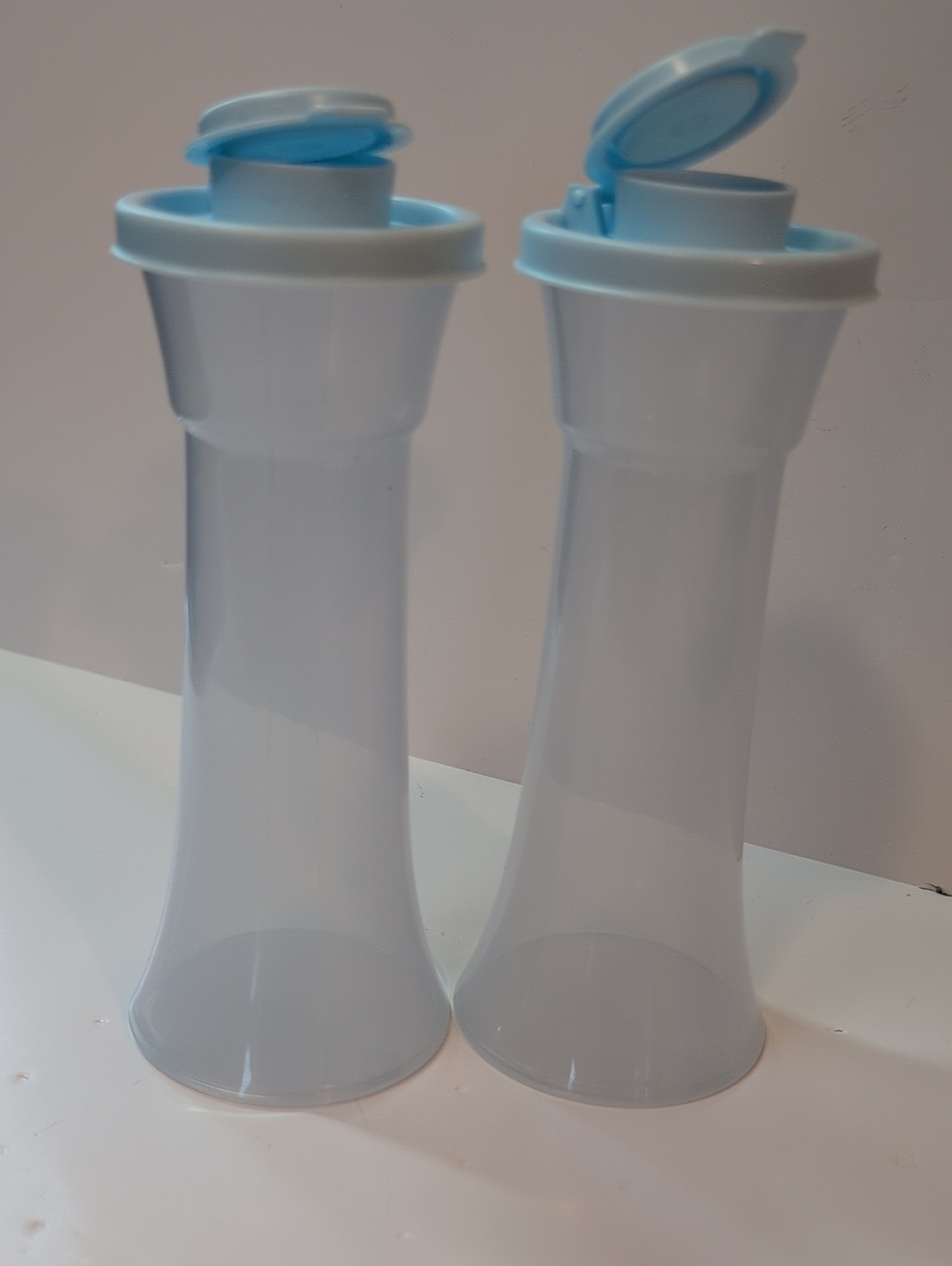 Tupperware®️ Salt & Pepper Shakers